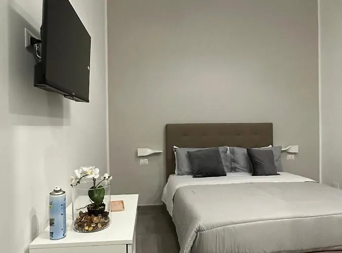 לינה וארוחת בוקר Carme 3*