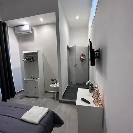 Carme Bed and Breakfast Νάπολη